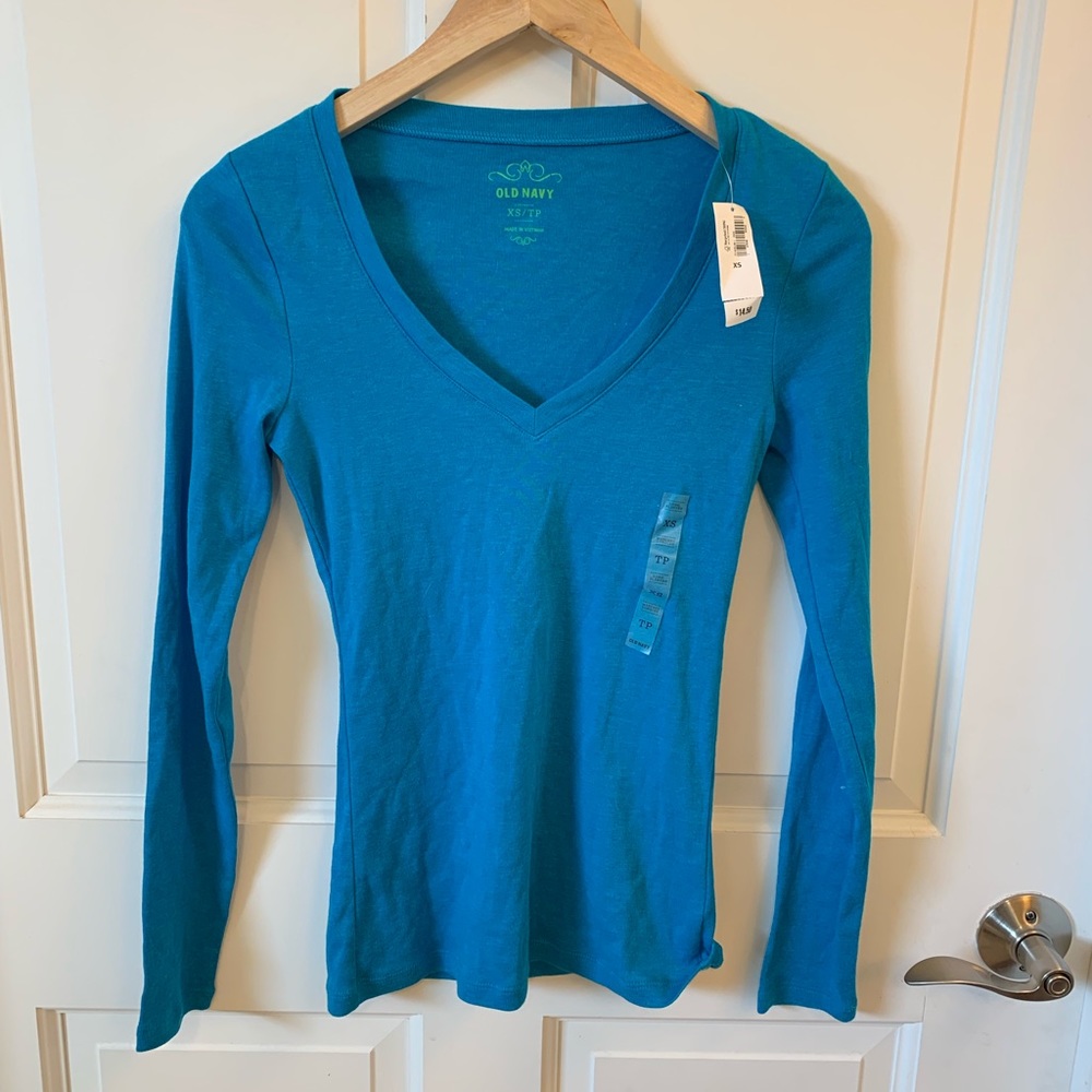 Old navy long sleeve v neck